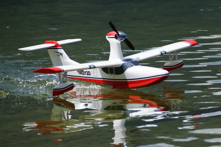 Elektro-Wasserfliegertreffen Grundlsee von 06. bis 07. Juni 2015 - Foto 37 - klick = zurck zum Index